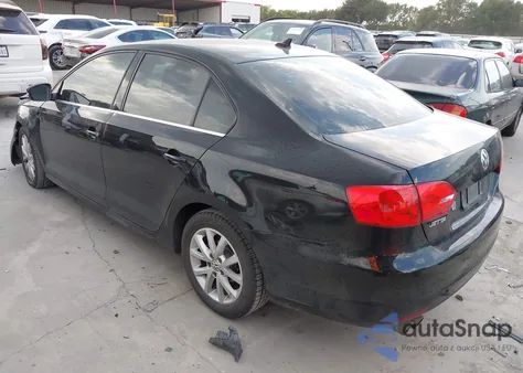 2013 Volkswagen Jetta 2.5L Se z USA, uszkodzony, nr VIN 3VWDX7AJ5DM442303